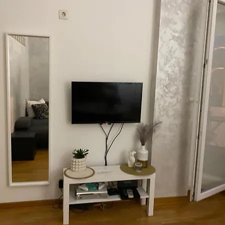 Bella Novi Beograd Apartment Bezanija